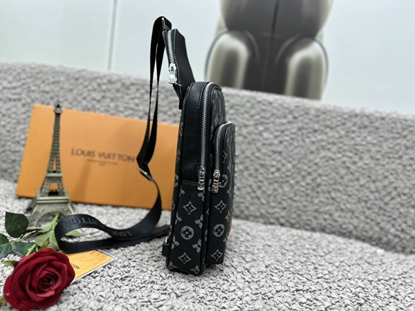 ルイヴィトンバッグ側面デザイン